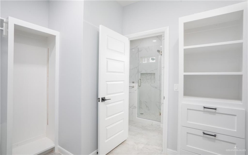 1107 W I Street, Mission, TX 78572, 3 Bedrooms Bedrooms, ,2 BathroomsBathrooms,Residential,For Sale,1107 W I Street,0,480906