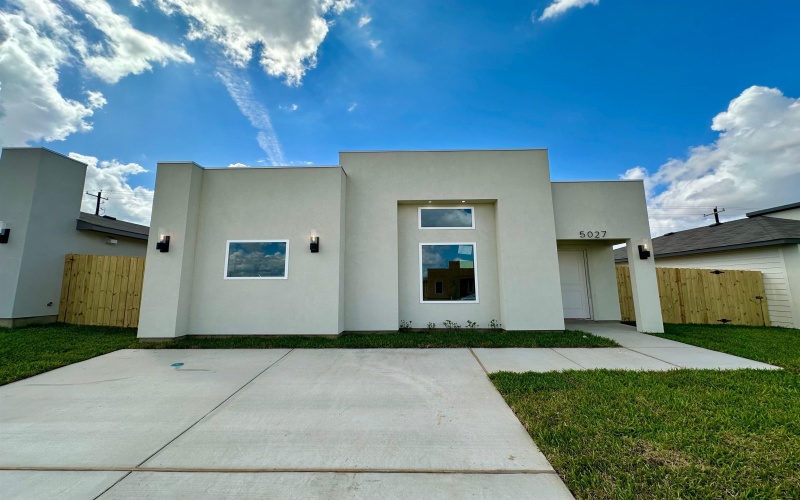 5027 Carambola Ln., Laredo, TX 78046, 3 Habitaciones Habitaciones , ,2 BañosBaños,Residential,En Venta,5027 Carambola Ln.,0,20254045
