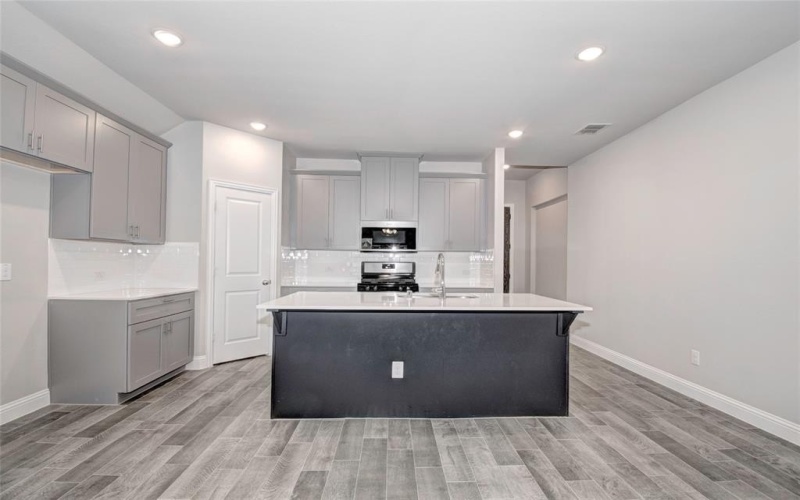 6004 Horsetail Drive, McKinney, TX 75071, 4 Habitaciones Habitaciones , ,2 BañosBaños,Residential,En Venta,6004 Horsetail Drive,0,21027849