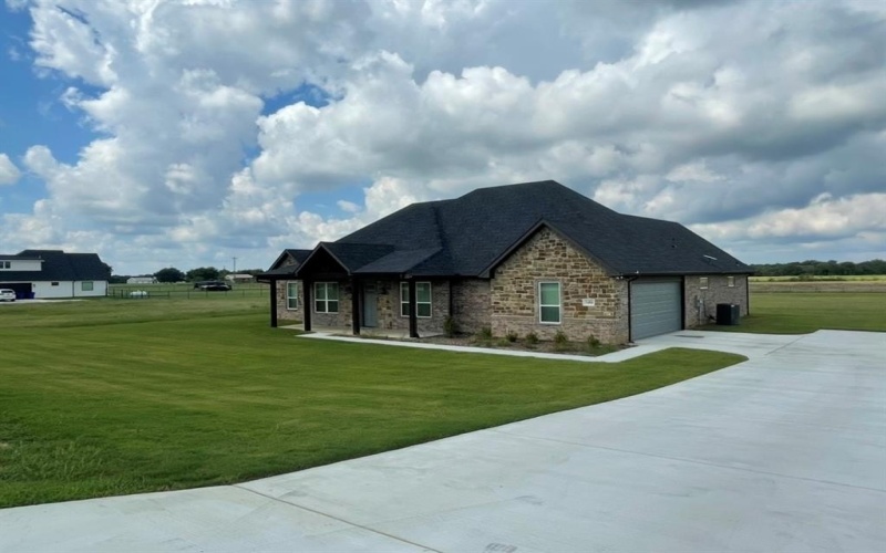 1484 Dixie Estates Way, Whitesboro, TX 76273, 4 Bedrooms Bedrooms, ,2 BathroomsBathrooms,Residential,For Sale,1484 Dixie Estates Way,0,21059926