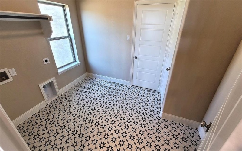 2620 Silo Lane, Van Alstyne, TX 75495, 6 Bedrooms Bedrooms, ,3 BathroomsBathrooms,Residential,For Sale,2620 Silo Lane,0,21059989