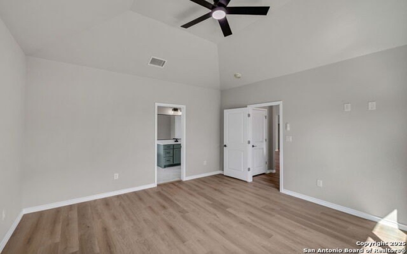 23048 Hilltop Peaks, Elmendorf, TX 78112, 4 Habitaciones Habitaciones , ,3 BañosBaños,Residential,En Venta,23048 Hilltop Peaks,0,1907683