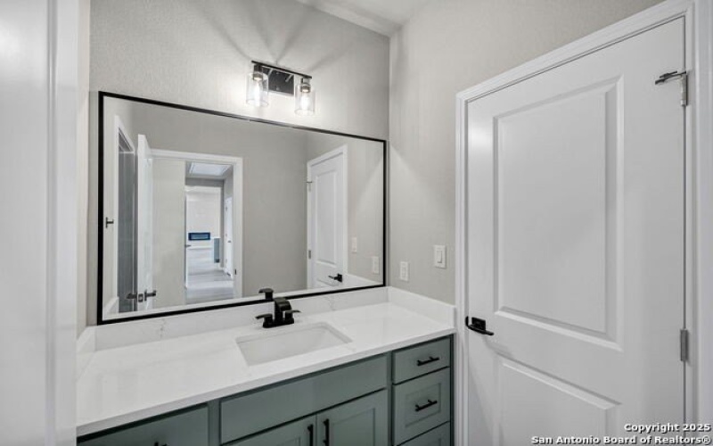 23048 Hilltop Peaks, Elmendorf, TX 78112, 4 Habitaciones Habitaciones , ,3 BañosBaños,Residential,En Venta,23048 Hilltop Peaks,0,1907683