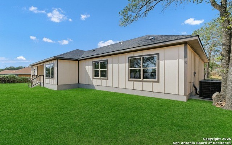 23048 Hilltop Peaks, Elmendorf, TX 78112, 4 Habitaciones Habitaciones , ,3 BañosBaños,Residential,En Venta,23048 Hilltop Peaks,0,1907683