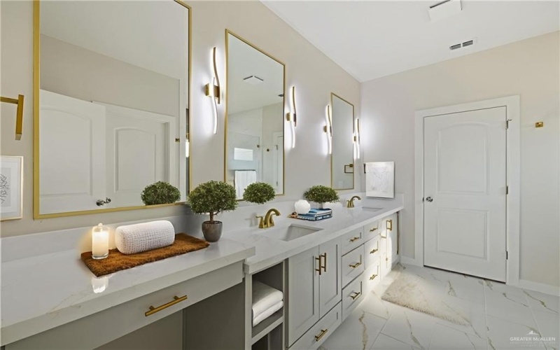 3900 Zenker Avenue, McAllen, TX 78504, 4 Bedrooms Bedrooms, ,2 BathroomsBathrooms,Residential,For Sale,3900 Zenker Avenue,0,480938