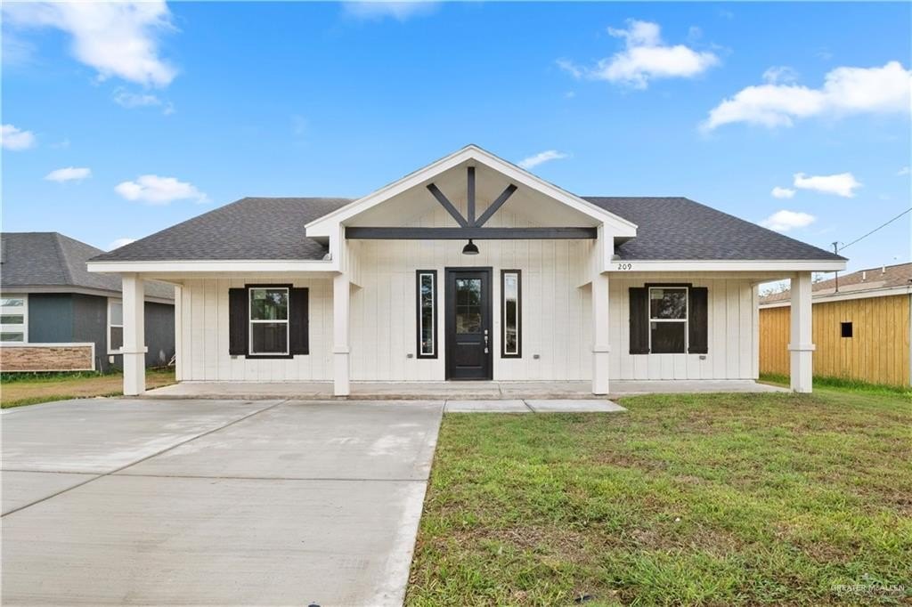 209 S Raul Longoria Road, Edinburg, TX 78542, 3 Habitaciones Habitaciones , ,2 BañosBaños,Residential,En Venta,209 S Raul Longoria Road,0,480950