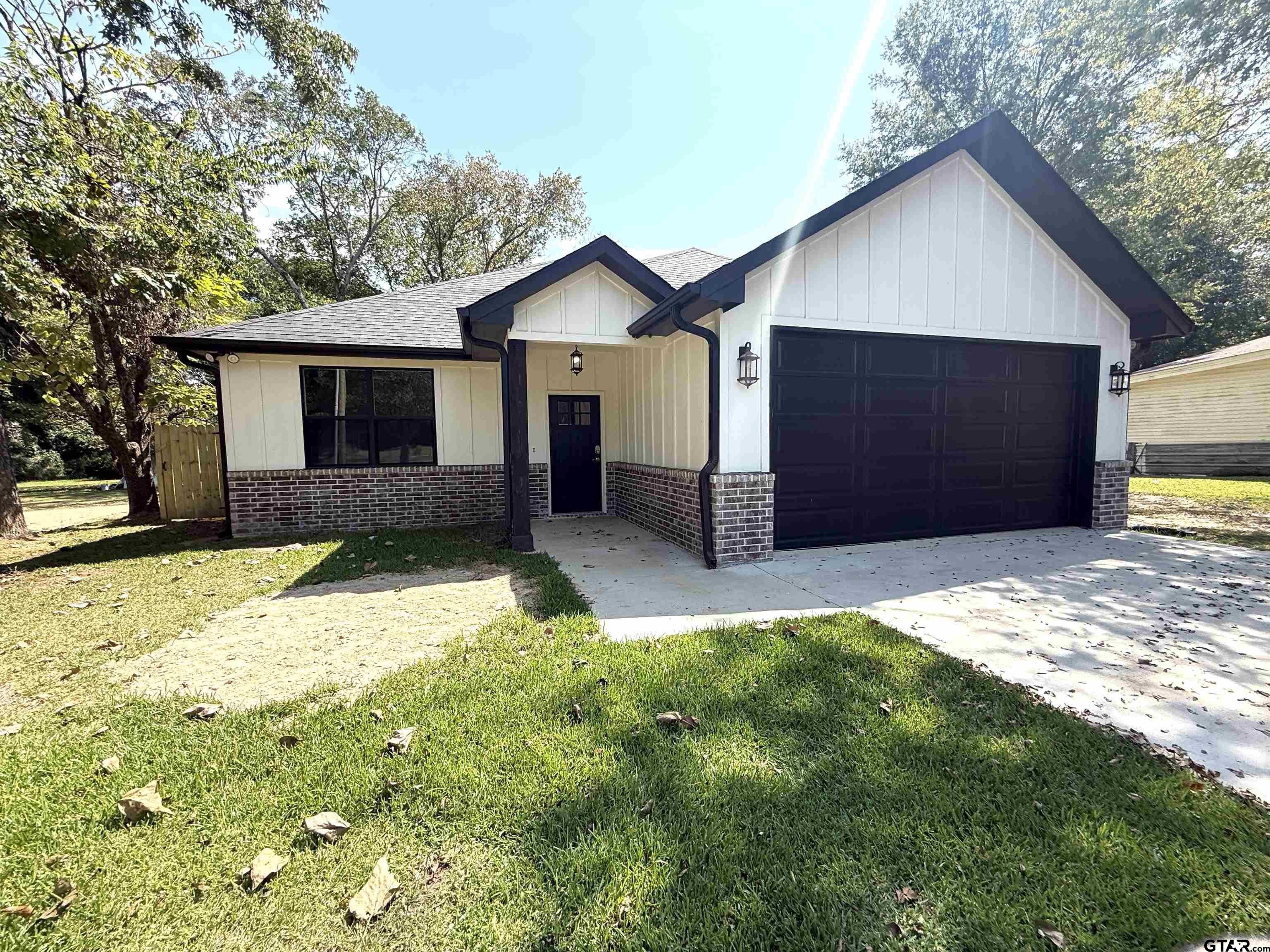 431 Cypress, Pittsburg, TX 75686, 3 Bedrooms Bedrooms, ,2 BathroomsBathrooms,Residential,For Sale,431 Cypress,0,25013836