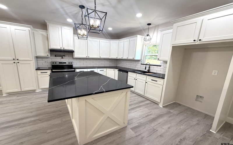 431 Cypress, Pittsburg, TX 75686, 3 Bedrooms Bedrooms, ,2 BathroomsBathrooms,Residential,For Sale,431 Cypress,0,25013836