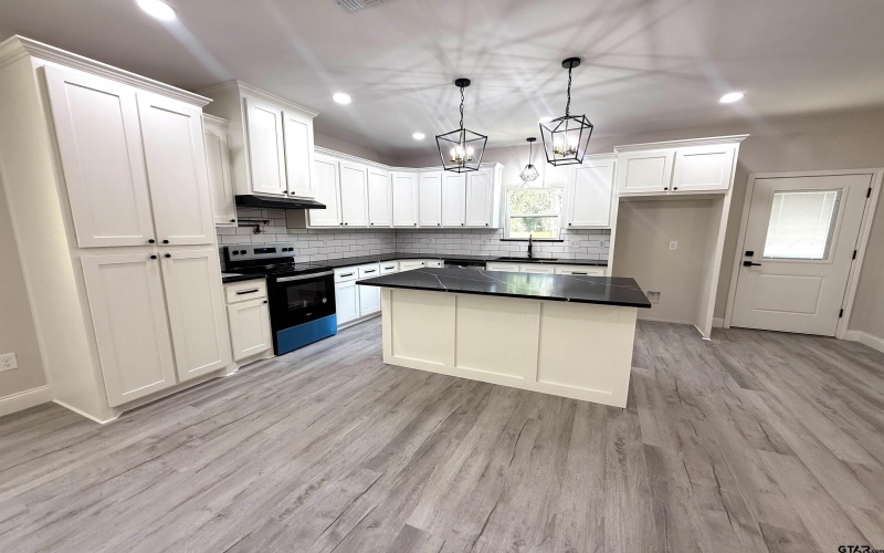 431 Cypress, Pittsburg, TX 75686, 3 Bedrooms Bedrooms, ,2 BathroomsBathrooms,Residential,For Sale,431 Cypress,0,25013836