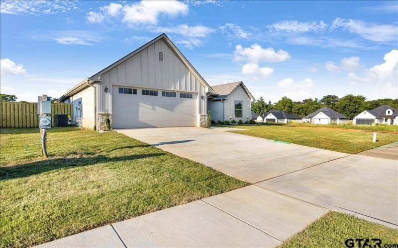 1212 Golden Eagle Way, Whitehouse, TX 75791, 4 Bedrooms Bedrooms, ,3 BathroomsBathrooms,Residential,For Sale,1212 Golden Eagle Way,0,25013853
