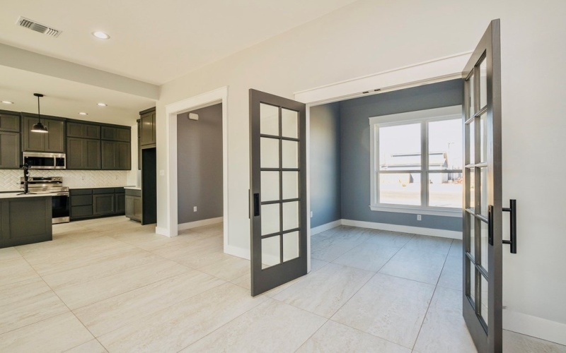 5721 Melrose Ave, San Angelo, TX 76901, 3 Bedrooms Bedrooms, ,2 BathroomsBathrooms,Residential,For Sale,5721 Melrose Ave,0,129060