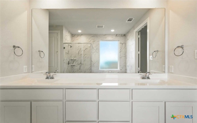 8105 Chalk Trace, Schertz, TX 78154, 5 Habitaciones Habitaciones , ,5 BañosBaños,Residential,En Venta,8105 Chalk Trace,0,592766