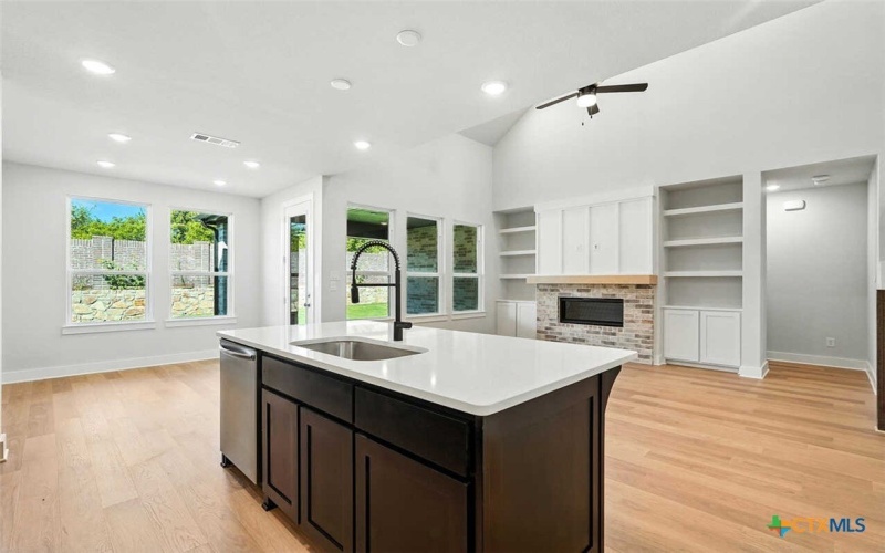 8105 Chalk Trace, Schertz, TX 78154, 5 Habitaciones Habitaciones , ,5 BañosBaños,Residential,En Venta,8105 Chalk Trace,0,592766