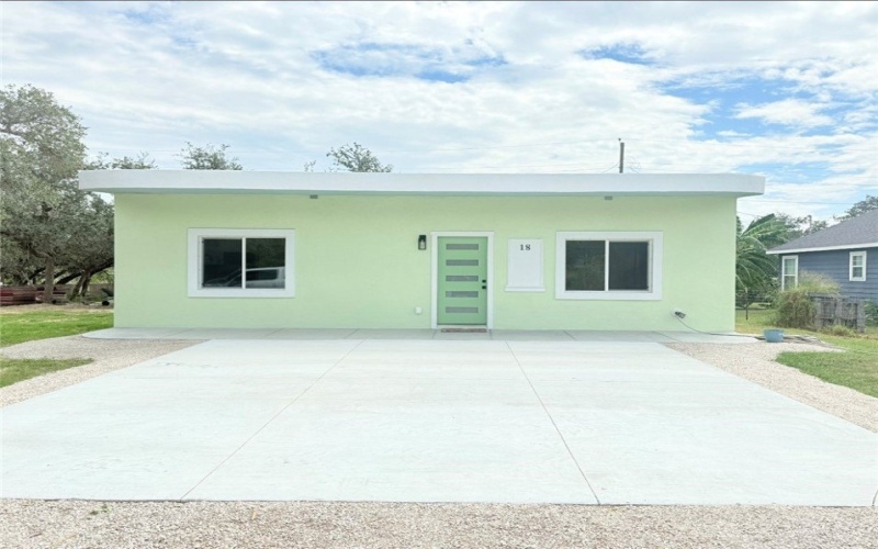 18 Poolside Loop, Rockport, TX 78382, 2 Bedrooms Bedrooms, ,2 BathroomsBathrooms,Residential,For Sale,18 Poolside Loop,0,463472