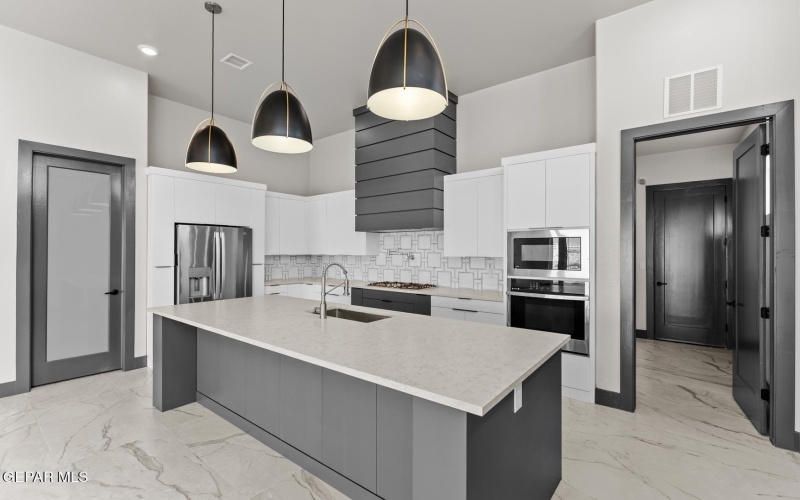 7321 Cimarron Rim Drive, El Paso, TX 79911, 4 Bedrooms Bedrooms, ,3 BathroomsBathrooms,Residential,For Sale,7321 Cimarron Rim Drive,0,920262