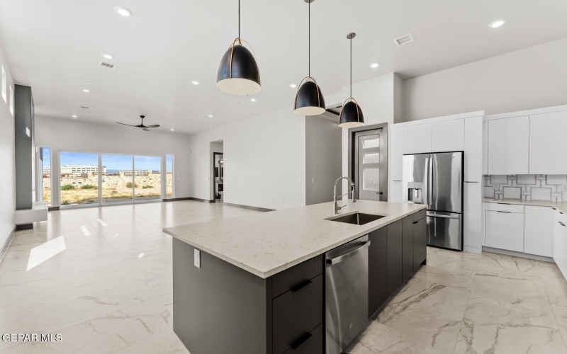 7321 Cimarron Rim Drive, El Paso, TX 79911, 4 Bedrooms Bedrooms, ,3 BathroomsBathrooms,Residential,For Sale,7321 Cimarron Rim Drive,0,920262