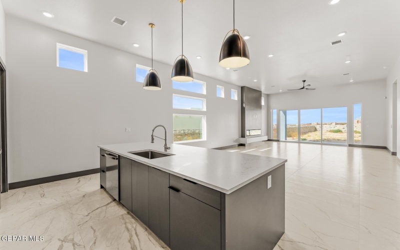 7321 Cimarron Rim Drive, El Paso, TX 79911, 4 Bedrooms Bedrooms, ,3 BathroomsBathrooms,Residential,For Sale,7321 Cimarron Rim Drive,0,920262