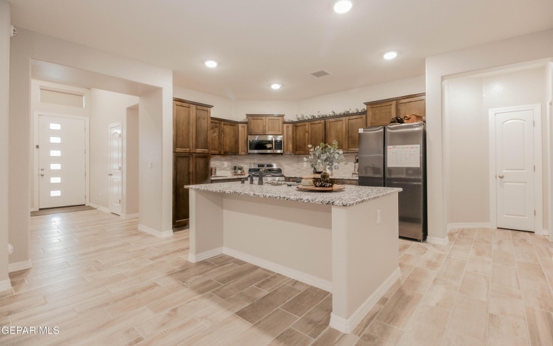 10716 DREW PEARSON Drive, El Paso, TX 79924, 4 Habitaciones Habitaciones , ,2 BañosBaños,Residential,En Venta,10716 DREW PEARSON Drive,0,930352