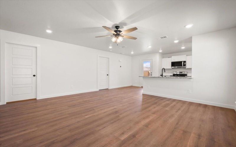 1617 N Clinton Avenue, Lubbock, TX 79416, 2 Habitaciones Habitaciones , ,2 BañosBaños,Residential,En Venta,1617 N Clinton Avenue,0,202560440