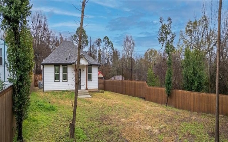 715 N Hamlett Street, Athens, TX 75751, 3 Bedrooms Bedrooms, ,2 BathroomsBathrooms,Residential,For Sale,715 N Hamlett Street,0,20840987