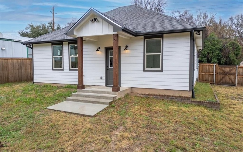 715 N Hamlett Street, Athens, TX 75751, 3 Bedrooms Bedrooms, ,2 BathroomsBathrooms,Residential,For Sale,715 N Hamlett Street,0,20840987