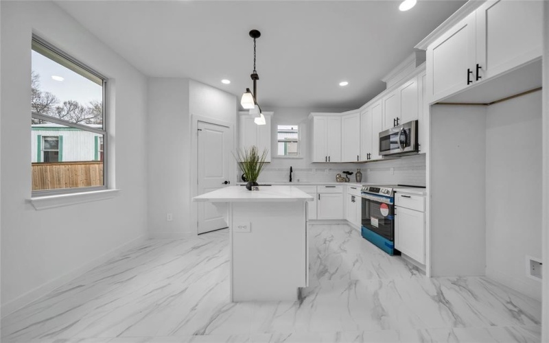 715 N Hamlett Street, Athens, TX 75751, 3 Bedrooms Bedrooms, ,2 BathroomsBathrooms,Residential,For Sale,715 N Hamlett Street,0,20840987