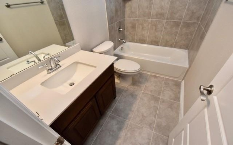 2408 Glasgow Way, Denton, TX 76205, 4 Bedrooms Bedrooms, ,3 BathroomsBathrooms,Residential,For Sale,2408 Glasgow Way,0,21046472