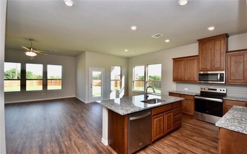 2416 Skara Brae Drive, Denton, TX 76205, 5 Bedrooms Bedrooms, ,3 BathroomsBathrooms,Residential,For Sale,2416 Skara Brae Drive,0,21047300
