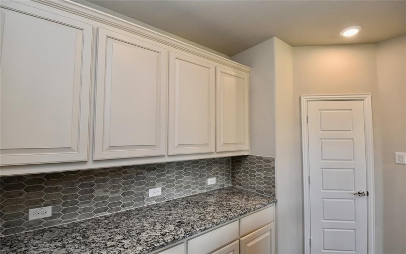 2416 Skara Brae Drive, Denton, TX 76205, 5 Bedrooms Bedrooms, ,3 BathroomsBathrooms,Residential,For Sale,2416 Skara Brae Drive,0,21047300
