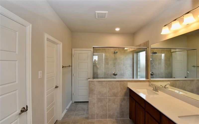 2416 Skara Brae Drive, Denton, TX 76205, 5 Bedrooms Bedrooms, ,3 BathroomsBathrooms,Residential,For Sale,2416 Skara Brae Drive,0,21047300