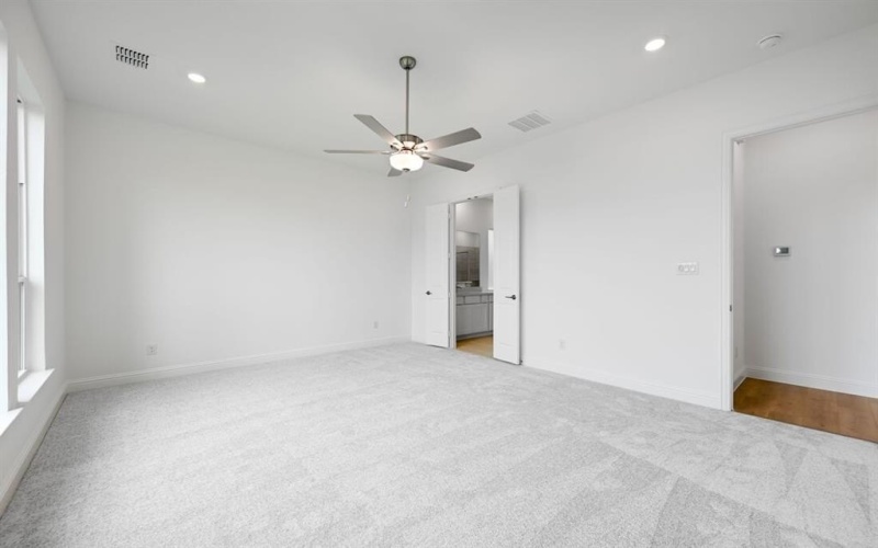 1818 Beech Ridge Drive, Northlake, TX 76226, 4 Bedrooms Bedrooms, ,5 BathroomsBathrooms,Residential,For Sale,1818 Beech Ridge Drive,0,21051409