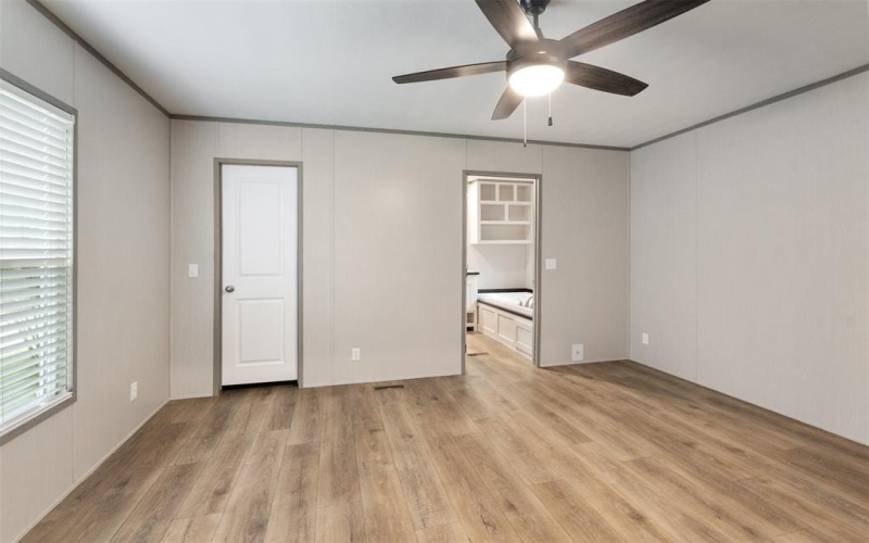 125 Neches Drive, Mabank, TX 75156, 3 Bedrooms Bedrooms, ,2 BathroomsBathrooms,Residential,For Sale,125 Neches Drive,0,21060395