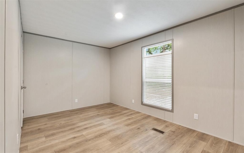 125 Neches Drive, Mabank, TX 75156, 3 Bedrooms Bedrooms, ,2 BathroomsBathrooms,Residential,For Sale,125 Neches Drive,0,21060395