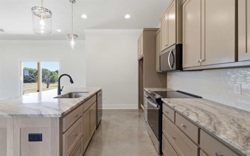 144 Graystone Drive, Weatherford, TX 76086, 3 Bedrooms Bedrooms, ,2 BathroomsBathrooms,Residential,For Sale,144 Graystone Drive,0,21060427