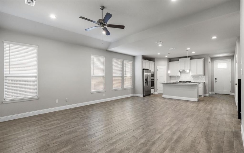 2621 MCCORMICK Street, Denton, TX 76205, 4 Bedrooms Bedrooms, ,3 BathroomsBathrooms,Residential,For Sale,2621 MCCORMICK Street,0,21060660