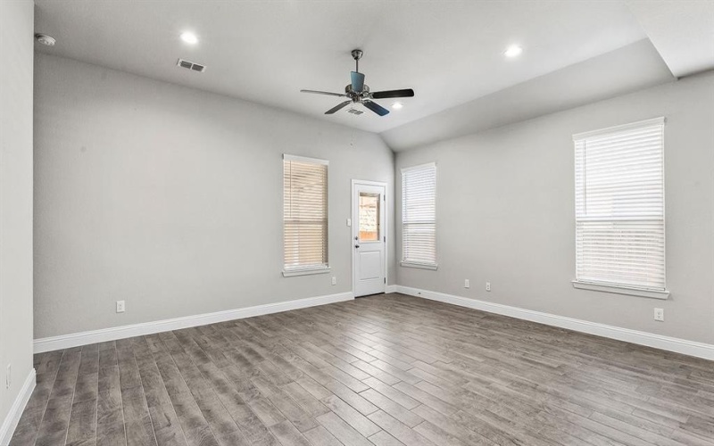 2621 MCCORMICK Street, Denton, TX 76205, 4 Bedrooms Bedrooms, ,3 BathroomsBathrooms,Residential,For Sale,2621 MCCORMICK Street,0,21060660