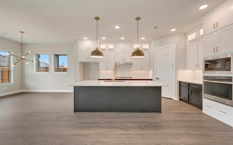 7824 Pondview Lane, Fort Worth, TX 76123, 5 Habitaciones Habitaciones , ,5 BañosBaños,Residential,En Venta,7824 Pondview Lane,0,21060951