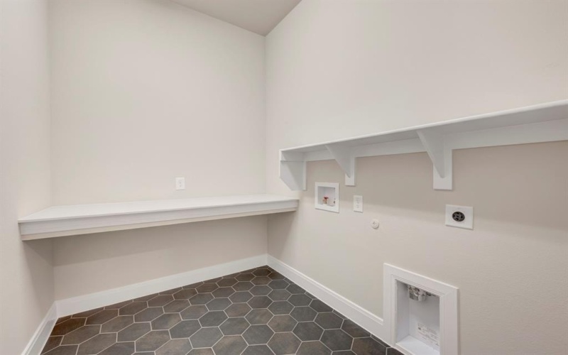 7824 Pondview Lane, Fort Worth, TX 76123, 5 Habitaciones Habitaciones , ,5 BañosBaños,Residential,En Venta,7824 Pondview Lane,0,21060951