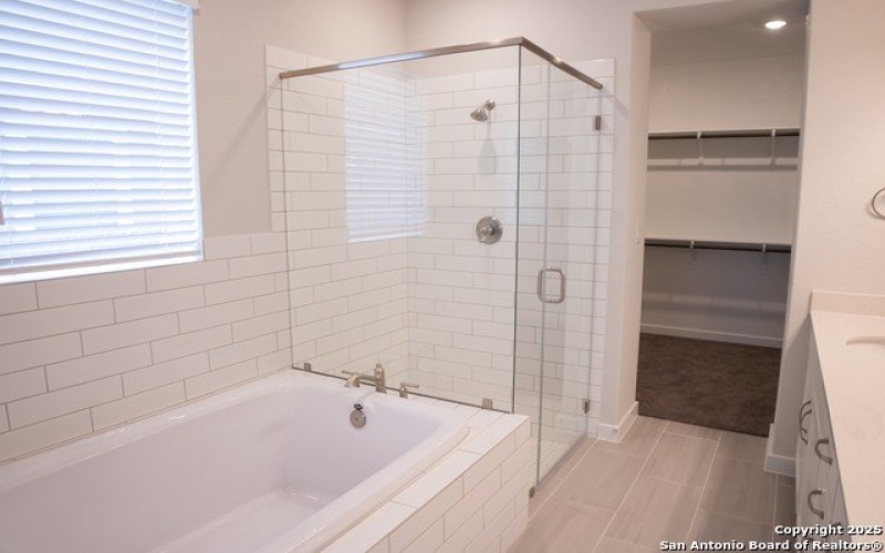 2618 Suncadia Lane, San Antonio, TX 78245, 4 Habitaciones Habitaciones , ,3 BañosBaños,Residential,En Venta,2618 Suncadia Lane,0,1907945