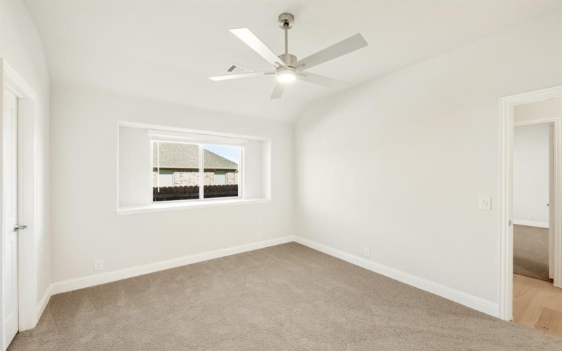 926 S Bluebird Lane, Midlothian, TX 76065, 4 Habitaciones Habitaciones , ,3 BañosBaños,Residential,En Venta,926 S Bluebird Lane,0,21059052