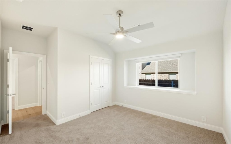 926 S Bluebird Lane, Midlothian, TX 76065, 4 Habitaciones Habitaciones , ,3 BañosBaños,Residential,En Venta,926 S Bluebird Lane,0,21059052