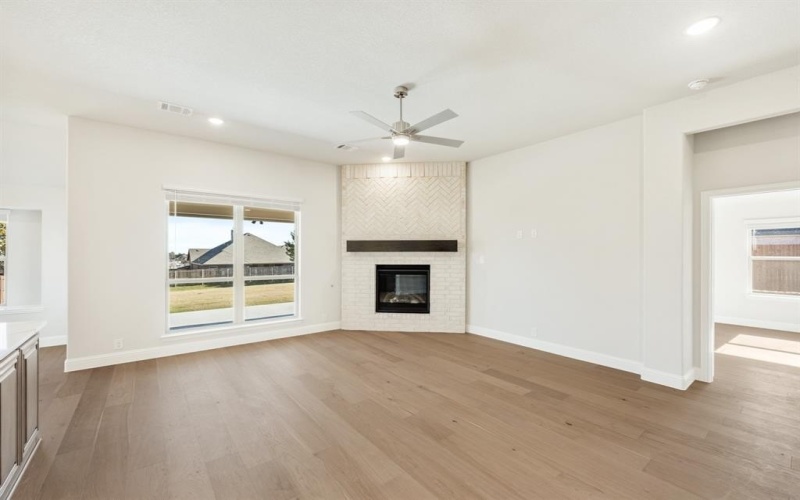 926 S Bluebird Lane, Midlothian, TX 76065, 4 Habitaciones Habitaciones , ,3 BañosBaños,Residential,En Venta,926 S Bluebird Lane,0,21059052