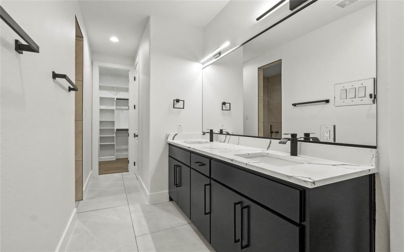 2626 Southlan Street, Dallas, TX 75215, 4 Bedrooms Bedrooms, ,2 BathroomsBathrooms,Residential,For Sale,2626 Southlan Street,0,21059524