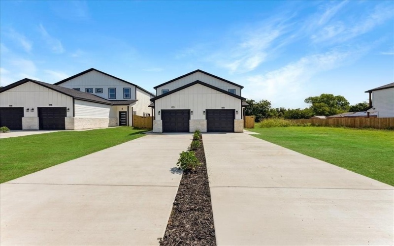 13705 Biggs Street, Dallas, TX 75253, 8 Bedrooms Bedrooms, ,7 BathroomsBathrooms,Residential Multi Family,For Sale,13705 Biggs Street,0,21059546