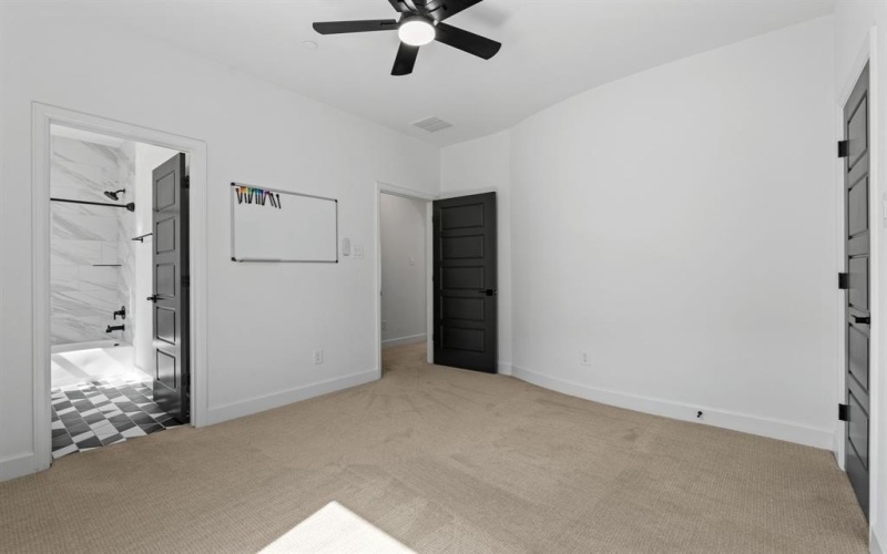 8736 Edgewater Drive, The Colony, TX 75056, 5 Habitaciones Habitaciones , ,6 BañosBaños,Residential,En Venta,8736 Edgewater Drive,0,21059933