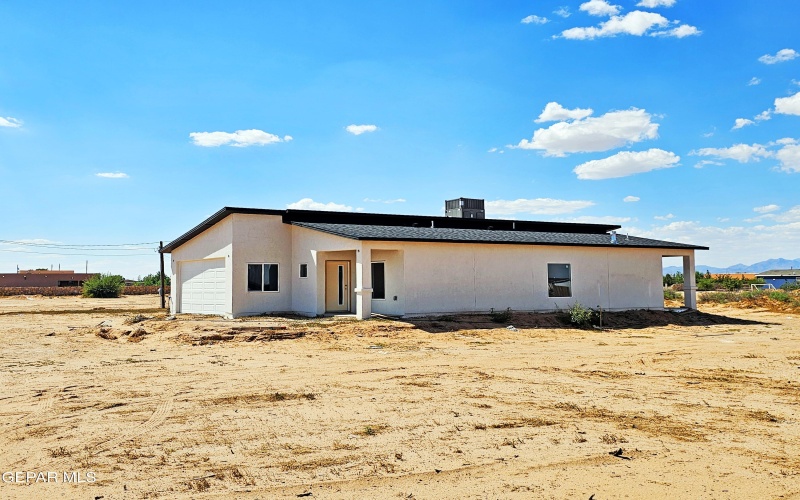 1000 Sunrise Drive, Chaparral, NM 88081, 3 Bedrooms Bedrooms, ,2 BathroomsBathrooms,Residential,For Sale,1000 Sunrise Drive,0,919740