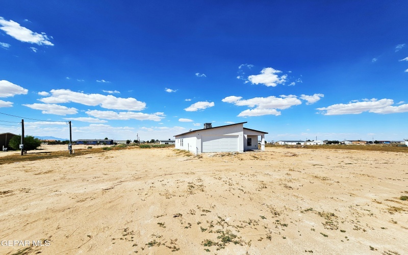 1000 Sunrise Drive, Chaparral, NM 88081, 3 Bedrooms Bedrooms, ,2 BathroomsBathrooms,Residential,For Sale,1000 Sunrise Drive,0,919740