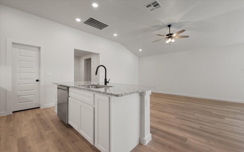 3010 140th Street, Lubbock, TX 79423, 4 Bedrooms Bedrooms, ,2 BathroomsBathrooms,Residential,For Sale,3010 140th Street,0,202560449