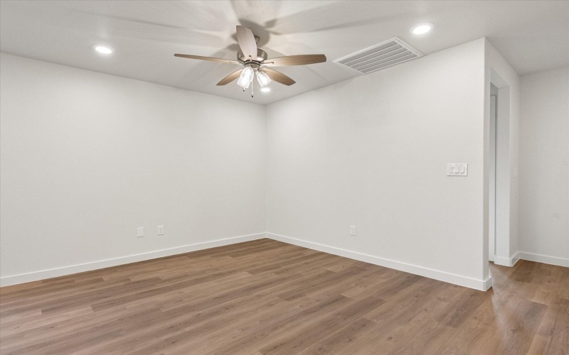 13807 Flint Avenue, Lubbock, TX 79423, 3 Bedrooms Bedrooms, ,2 BathroomsBathrooms,Residential,For Sale,13807 Flint Avenue,0,202560453