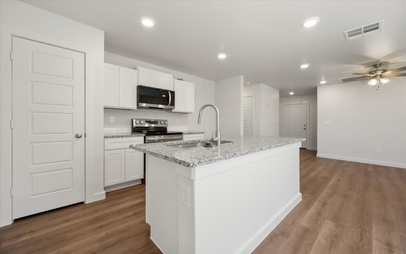 1615 N Clinton Avenue, Lubbock, TX 79416, 3 Bedrooms Bedrooms, ,2 BathroomsBathrooms,Residential,For Sale,1615 N Clinton Avenue,0,202560486